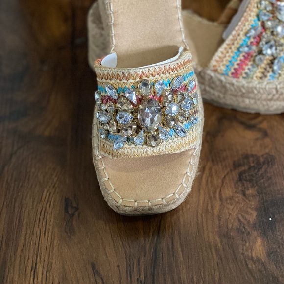 White Mountain Tan Embellished Espadrilles - New No Box - Picture 7 of 8